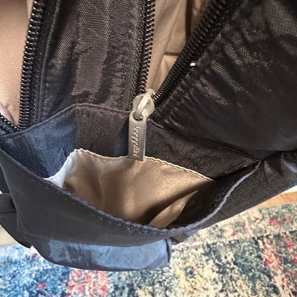 Baggallini Travel Backpack with laptop sleeve - Picture 14 of 14